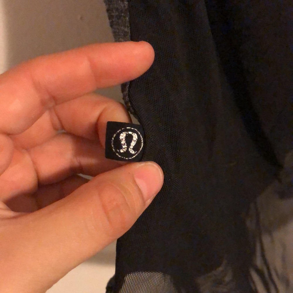 Mesh lululemon tee - Picture 3 of 3